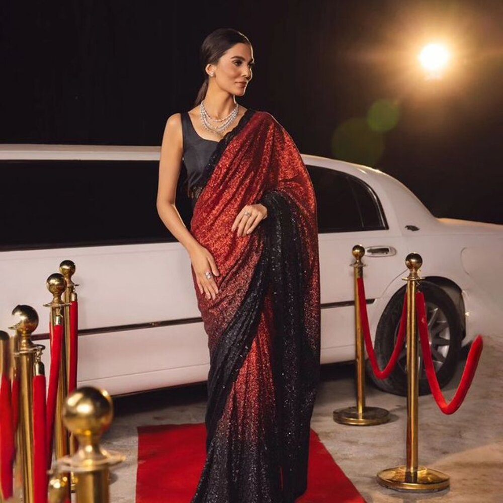 BlockBuster Design Sequins-Saree - Picture 6 of 7